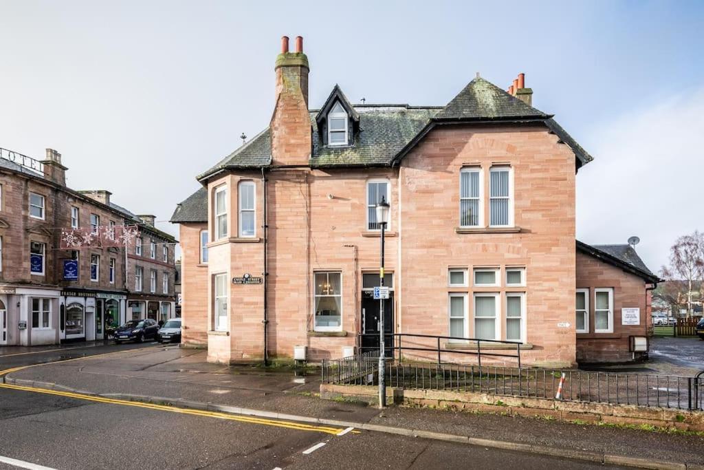 Castlebank House Flats, Dingwall Lägenhet Exteriör bild